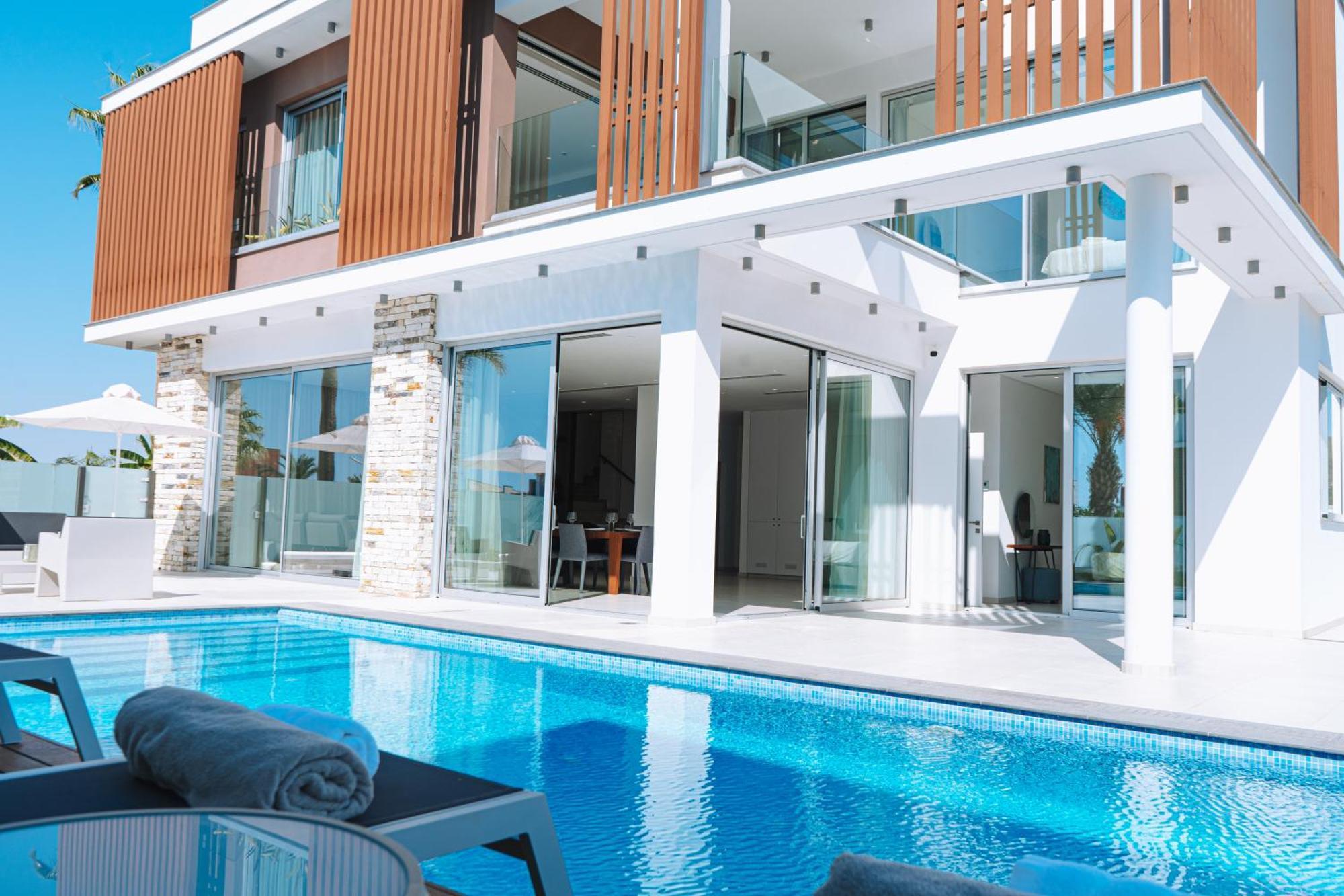 Vivo Mare Beachfornt Villas - Azure Ayia Napa Bagian luar foto