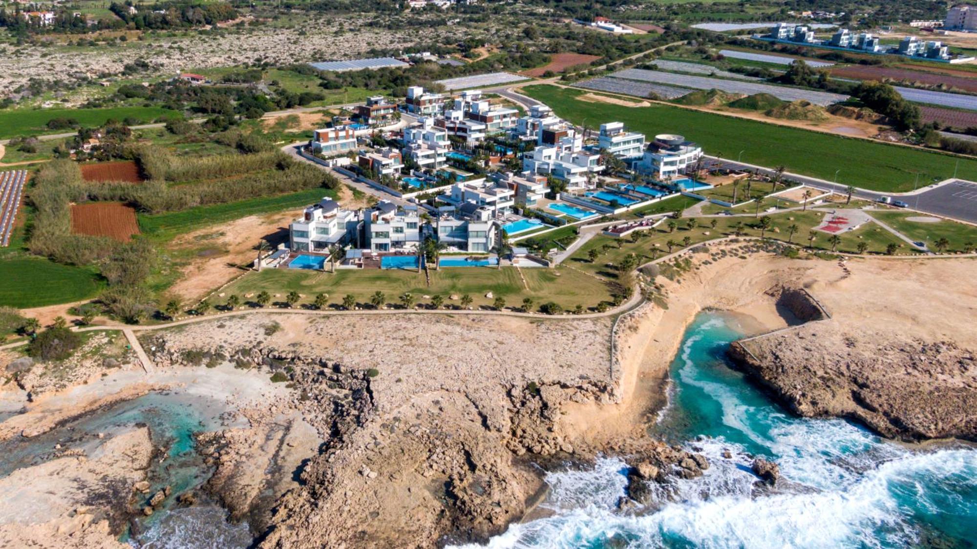 Vivo Mare Beachfornt Villas - Azure Ayia Napa Bagian luar foto